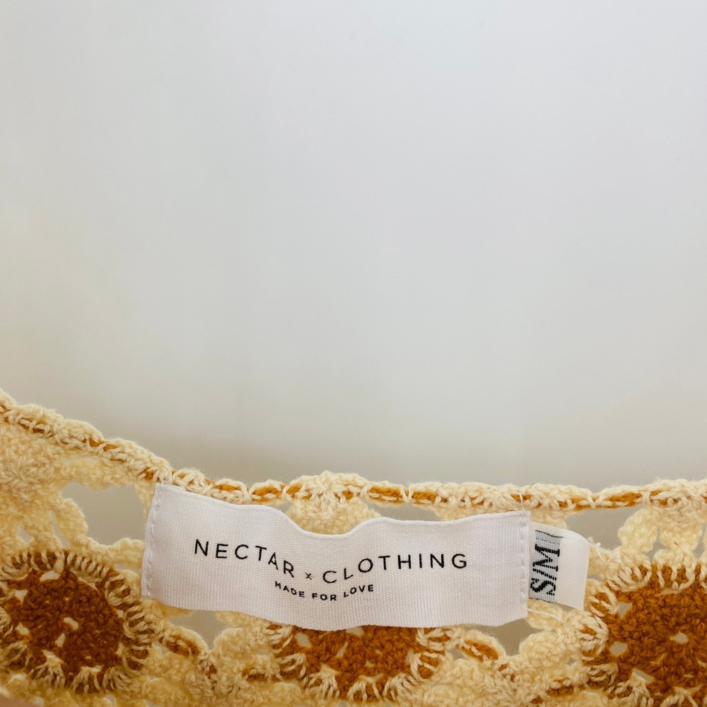 Nectar Clothing Tank Top Women S/M Beige Brown Floral Crochet Knit Sleeveless - Picture 2 of 3